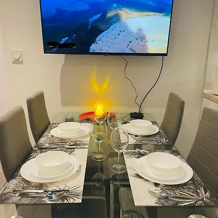 Aprt Festival Arnese Cannes