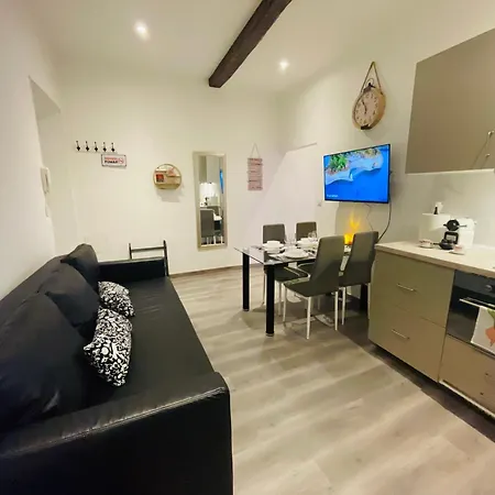 Aprt Festival Arnese * Cannes