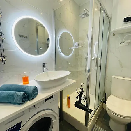 Aprt Festival Arnese * Cannes